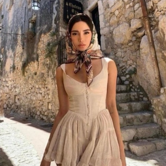 Vanessa Mooney Elizabeth Romper in Cream 🌴 - Picture 4 of 16